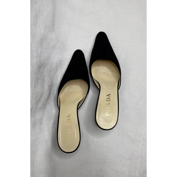 Vintage Prada Satin Kitten Heel Mule with Structural Heel
Size 38.5 - Picture 3 of 7